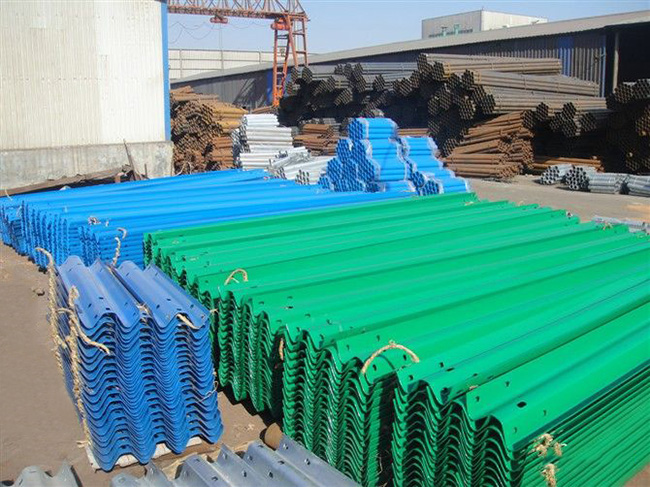 防撞护栏板 货场实景