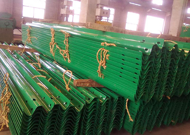 防撞护栏板 货场实景